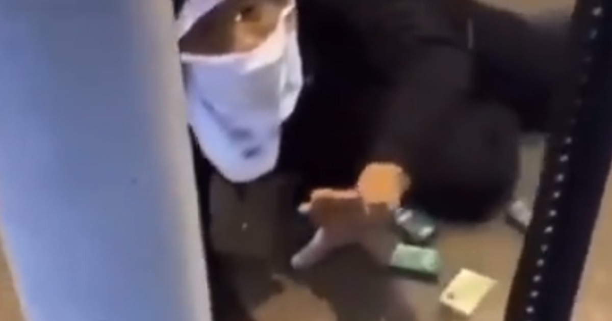 Looter Begs Not To Be Shot
