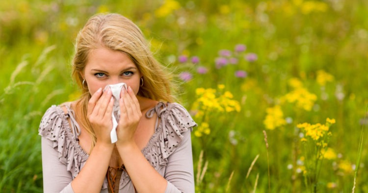 Top Experts Say COVID-19 ‘Delta Variant’ Symptoms Are Identical To ‘Hay Fever’, Common Cold